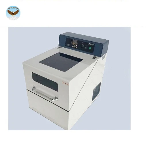 Tủ ấm lắc LABTECH LSI 3016A